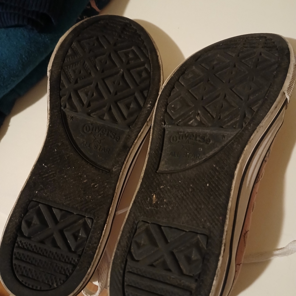 CONVERSE x HELLO KITTY Sneakers Shoes NEW - Picture 7 of 8